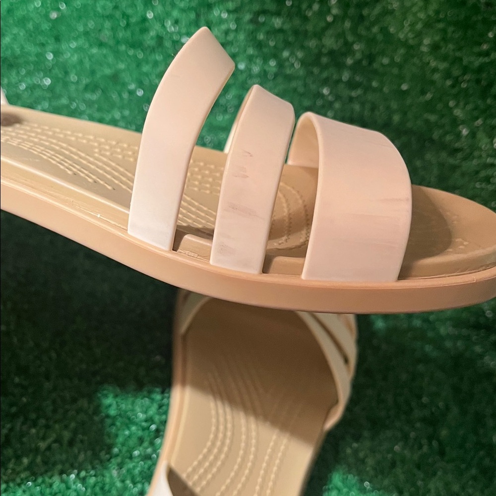 Crocs Iconic Comfort Strappy sandals Creme Tan Size 9 - Picture 10 of 10